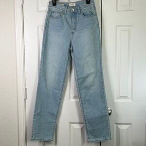 Universal Thread Women's High-Rise 90's Straight Jeans Sz 4R Vintage Light Wash